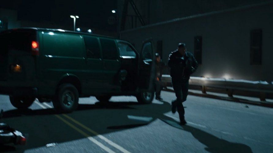 2003 Chevrolet Express [GMT610]