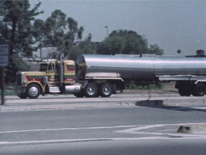Peterbilt 359