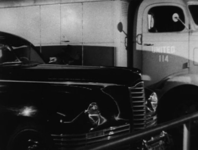 1946 Packard Clipper 7-passenger Sedan