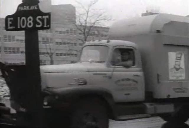 1953 International Harvester R-Series City Tank Roto-Pac