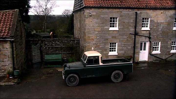 Land-Rover 109'' Series III