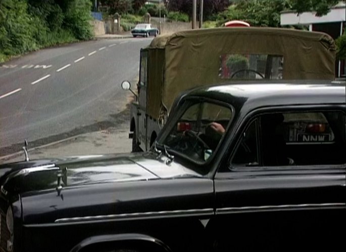 1953 Land-Rover 86'' Series I Softtop. Fake NNW682A.
