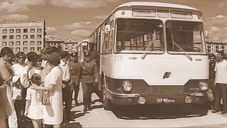 1968 LiAZ 677