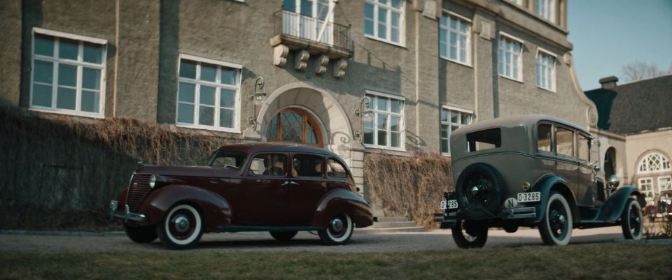 1930 Ford Model A Town Sedan