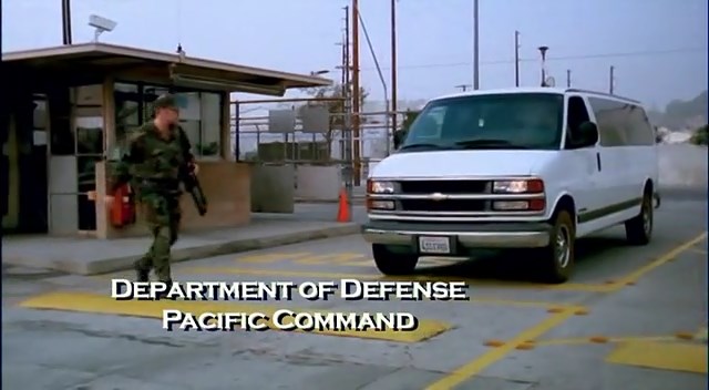 2002 Chevrolet Express 3500 [GMT600]