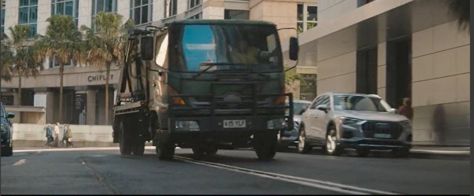 2003 Hino 500
