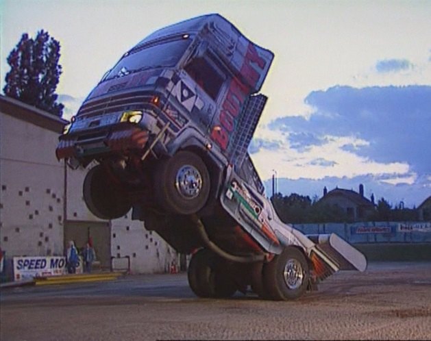 Renault R-Series Wheeling Truck Team Bourny