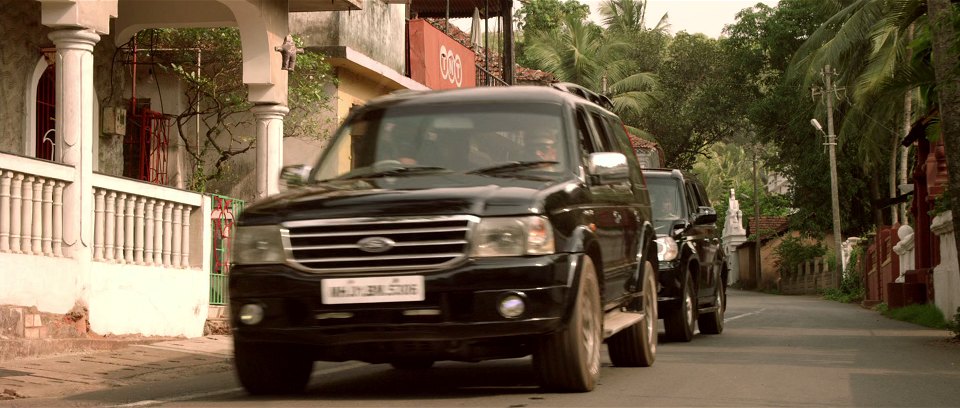 2003 Ford Endeavour [U268]