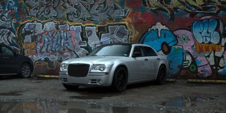 2005 Chrysler 300 [LX]