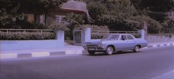 1965 Chevrolet Impala 4-door Sedan [16369]