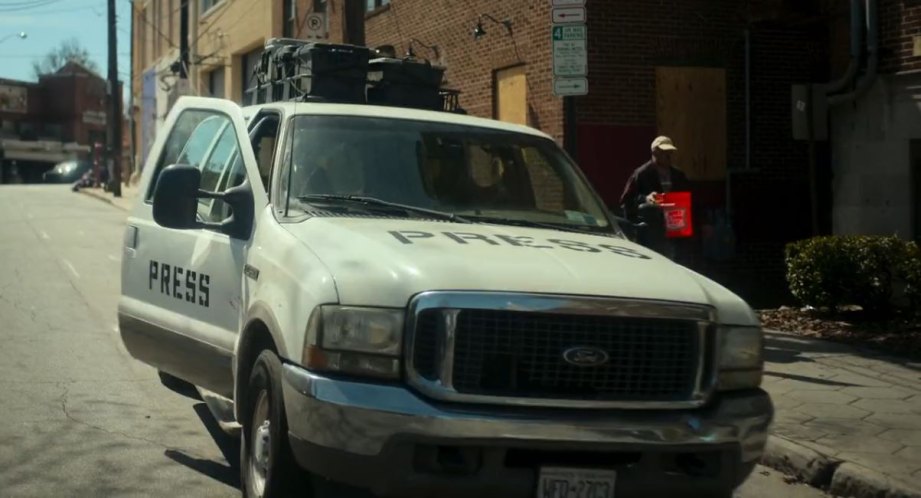 2002 Ford Excursion [UW137]