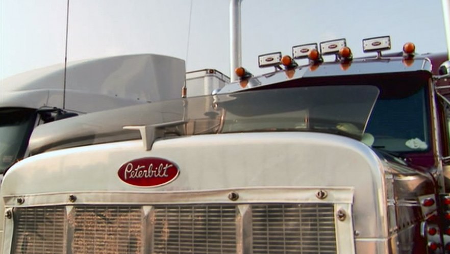 2001 Peterbilt 379
