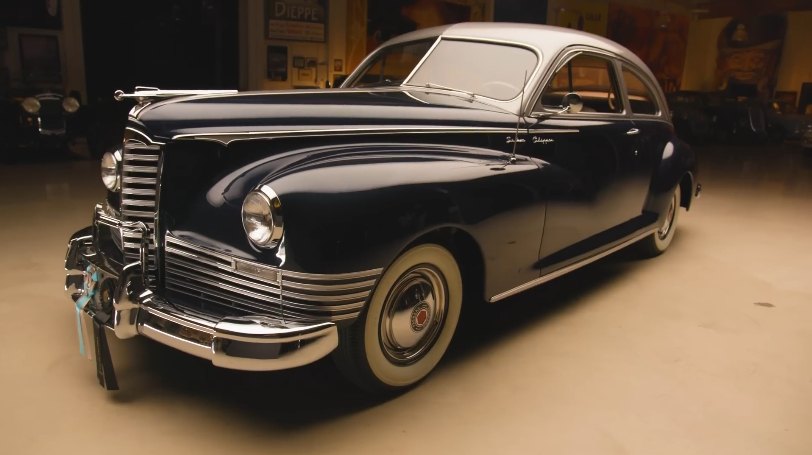 1946 Packard Clipper Club Sedan