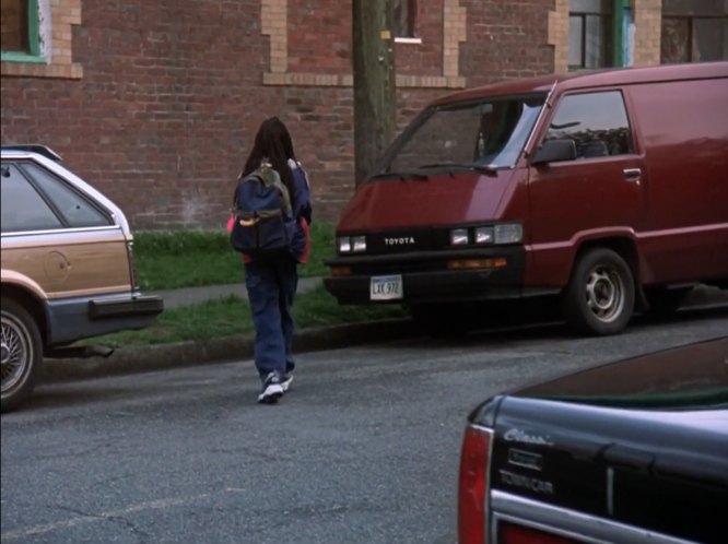 1986 Toyota Van [R20]