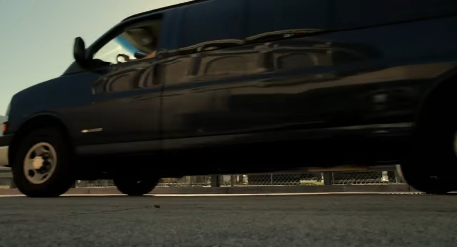 2003 Chevrolet Express [GMT610]