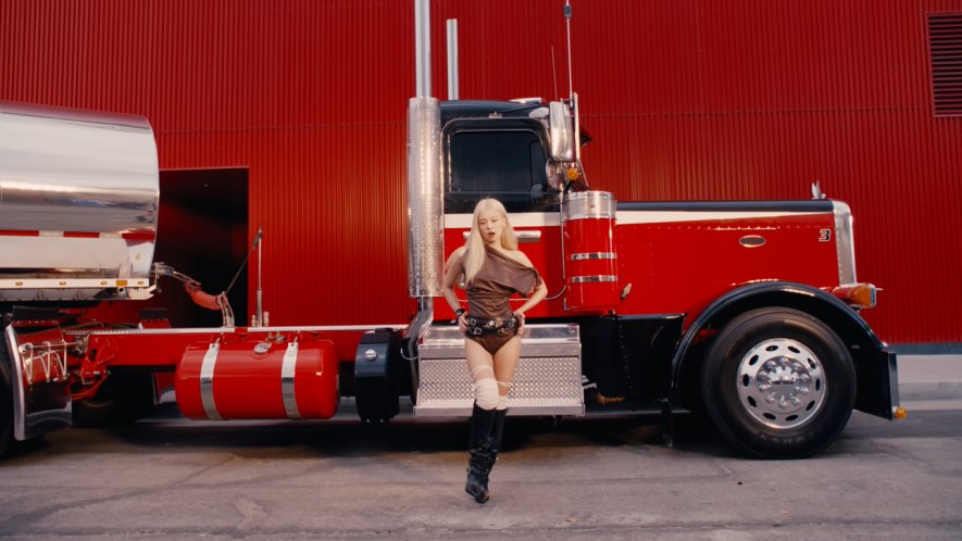 2005 Peterbilt 389
