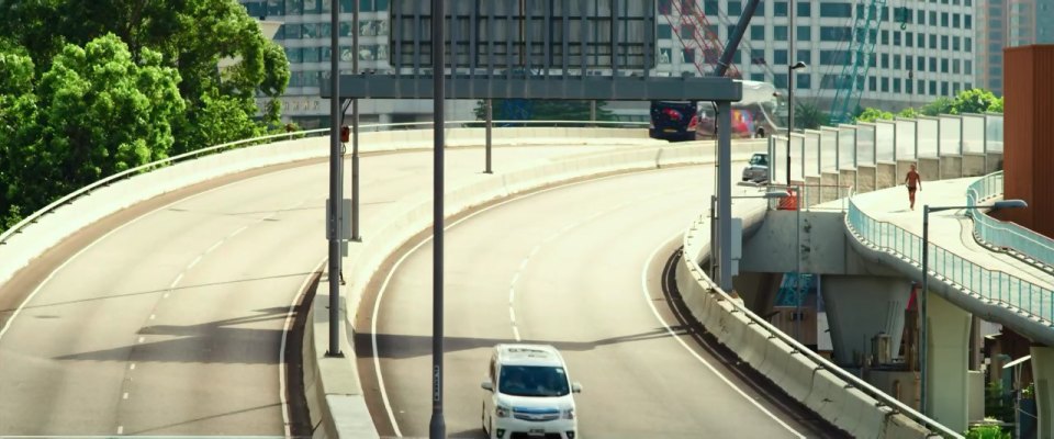 2010 Toyota Noah [R70]