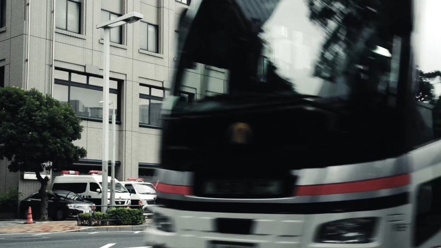 2005 Isuzu Gala [RU]