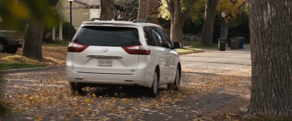2015 Toyota Sienna [SL30]