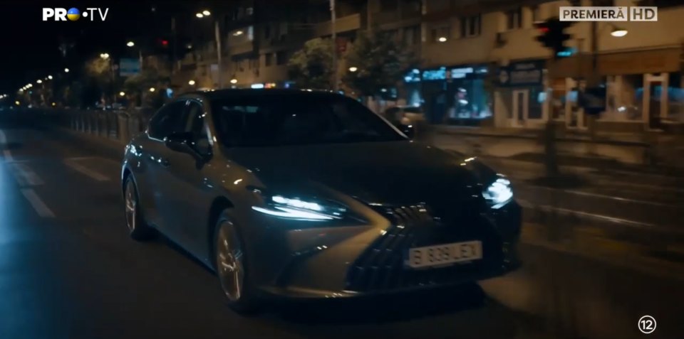 Lexus ES 300h [AXZH10]