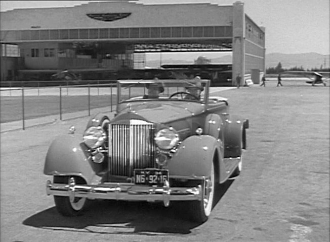 1934 Packard unknown