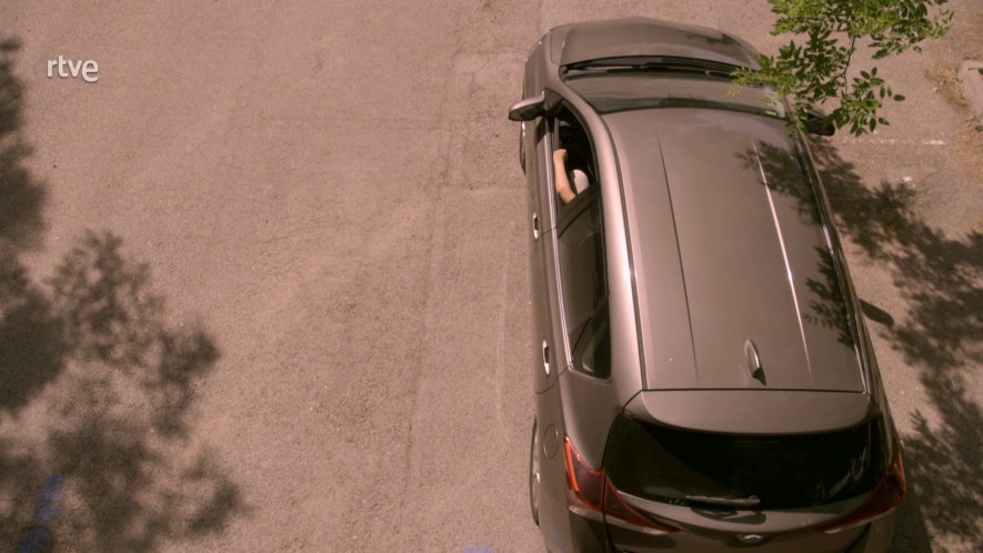 2015 Toyota Auris Hybrid [ZWE186]