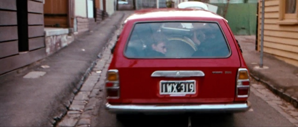 1977 Toyota Corona Wagon [RT118]
