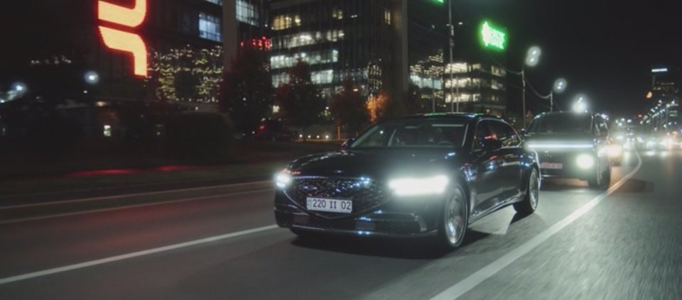 2023 Genesis G90 LWB [RS4]