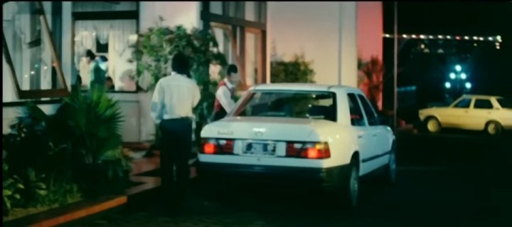 1986 Mercedes-Benz [W124]