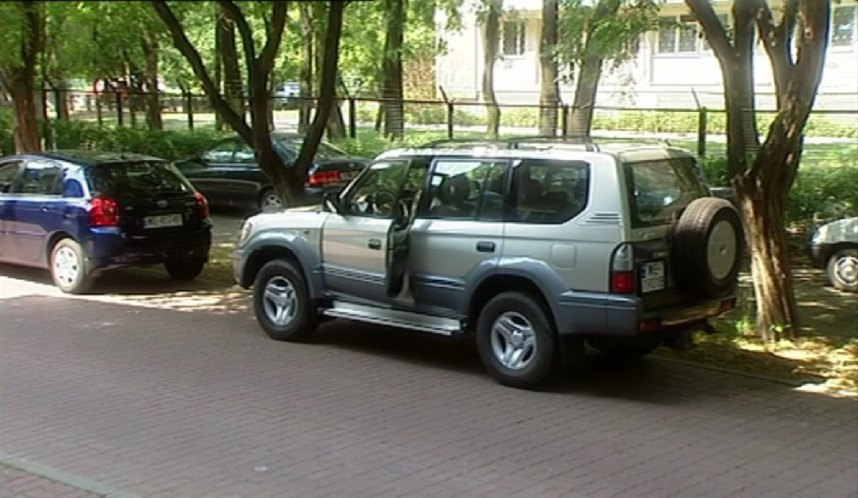 2000 Toyota Land Cruiser [J90]