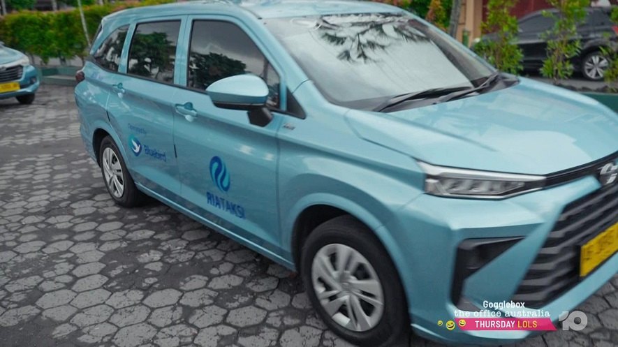 2023 Toyota Transmover [W100]