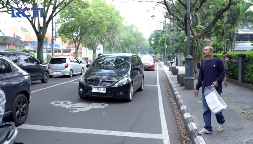 2005 Mitsubishi Grandis [NA4W]