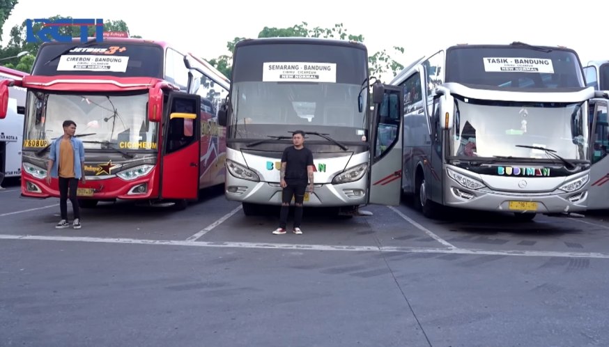 2011 AdiPutro Jetbus HD