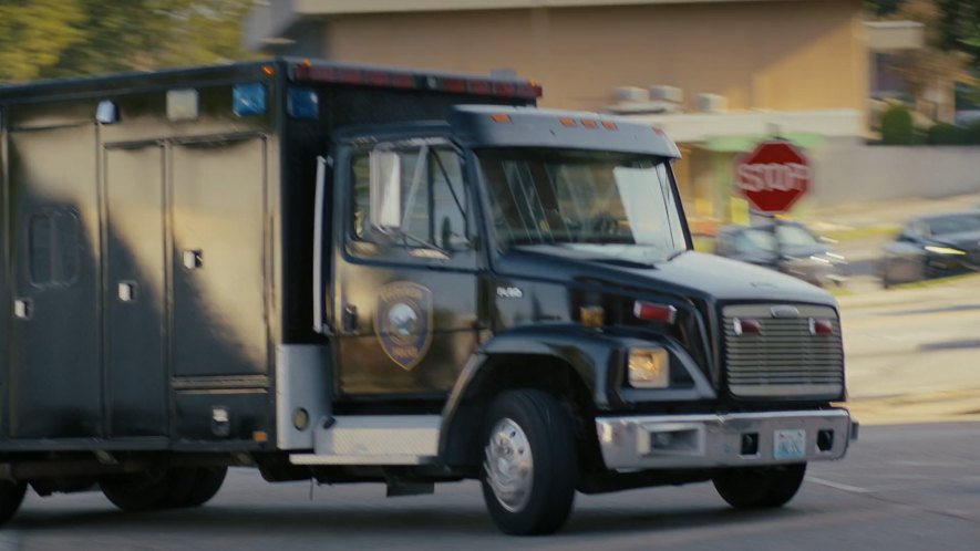 2000 Freightliner FL 50