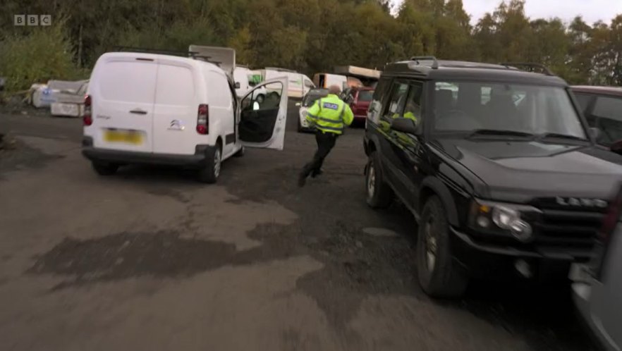 2003 Land-Rover Discovery Series II [L318]