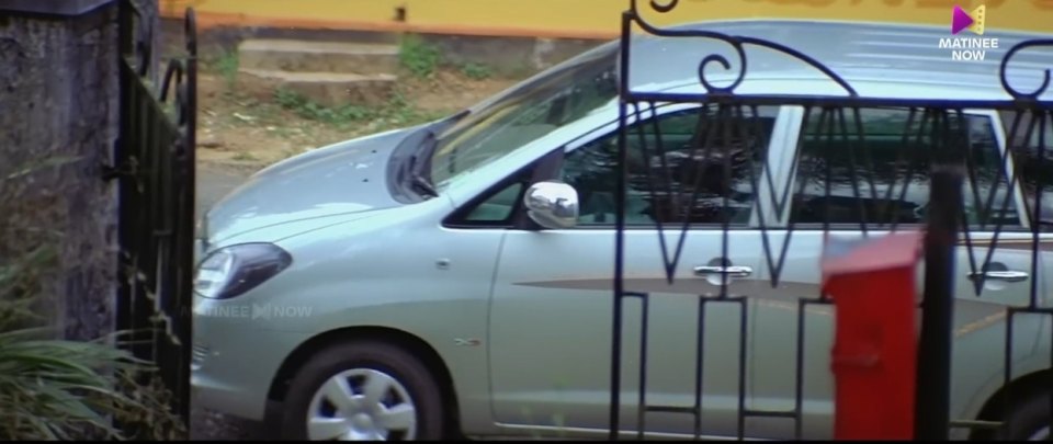 2005 Toyota Innova [AN40]