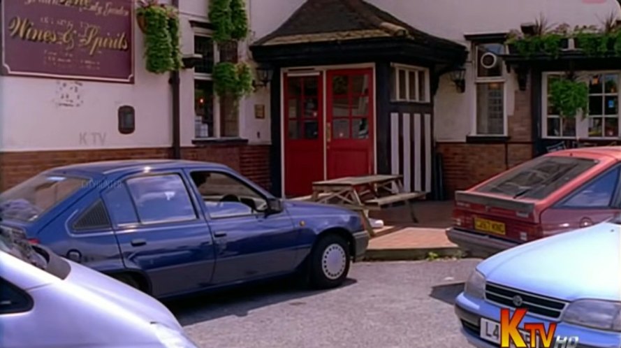 Vauxhall Astra MkII