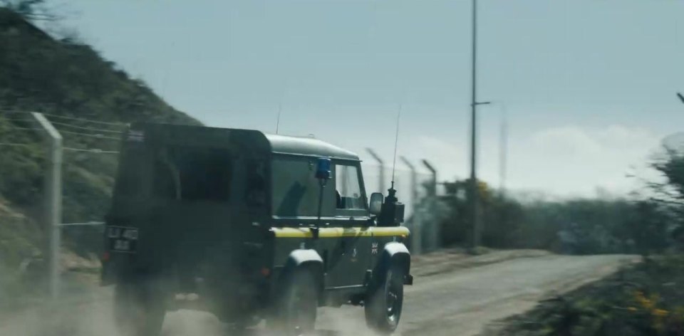 Land-Rover Defender 90