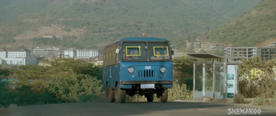 Mahindra FJ-470 Mini Bus 4WD