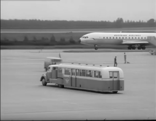 Magirus-Deutz unknown Kässbohrer Sattelbus