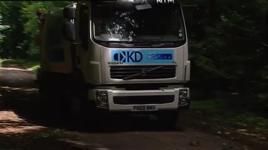 2008 Volvo FL 240 Refuse truck