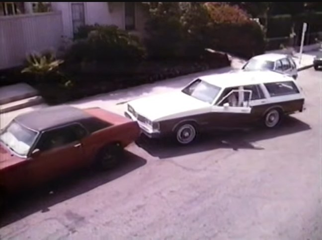 Oldsmobile Custom Cruiser