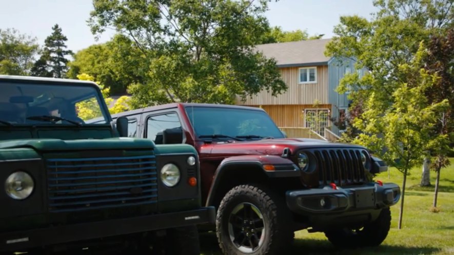 Land-Rover Defender