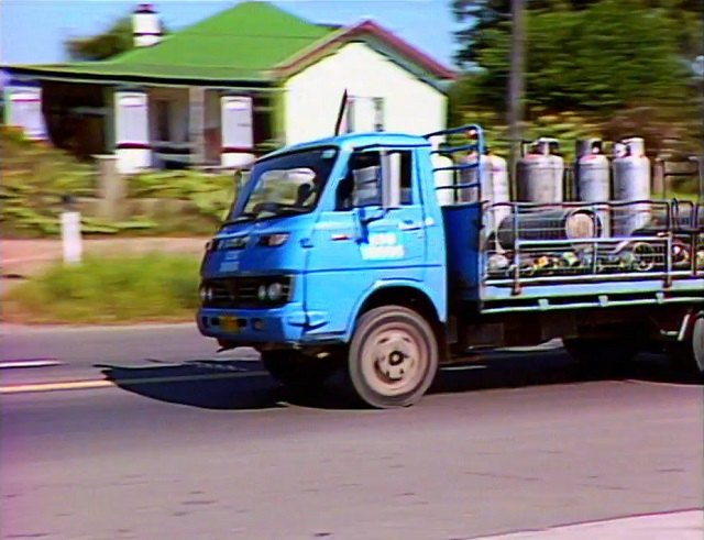 1971 Isuzu Elf
