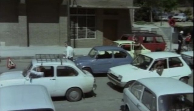 SEAT 600