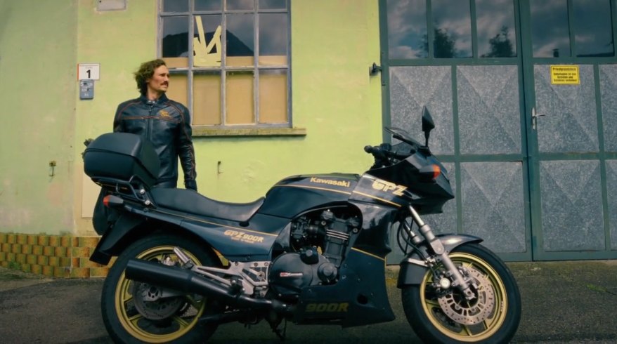 Kawasaki GPZ 900 R