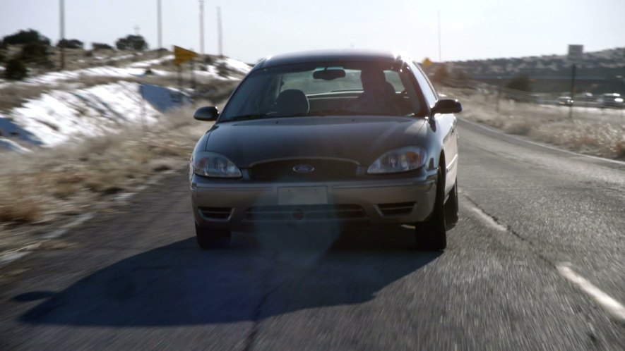 2004 Ford Taurus SES [D186]