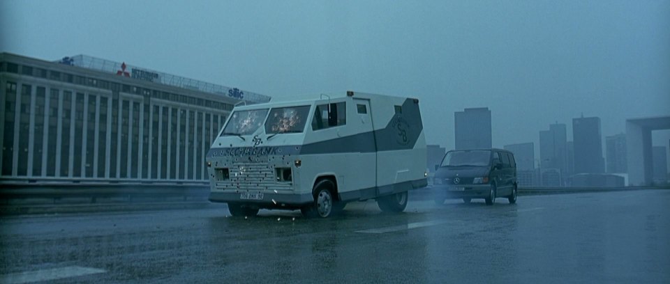 Mercedes-Benz Security Van Labbé [T1]