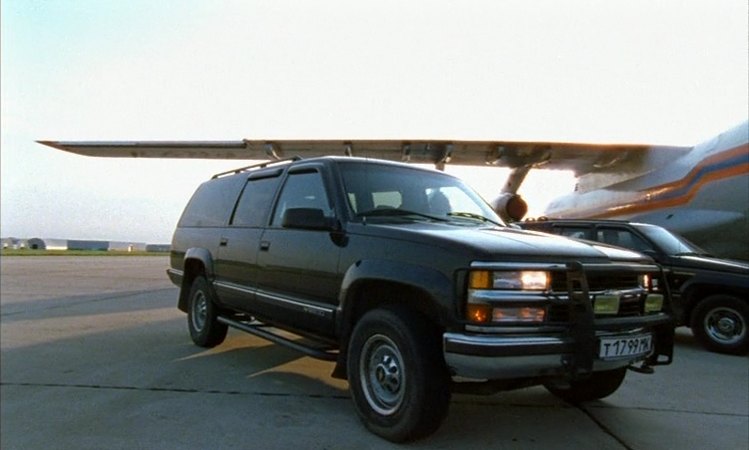 1995 Chevrolet Suburban 2500 [GMT410]