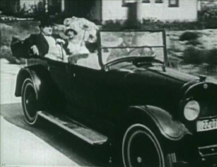 IMCDb.org: 1924 Cadillac V-63 Touring Car in 